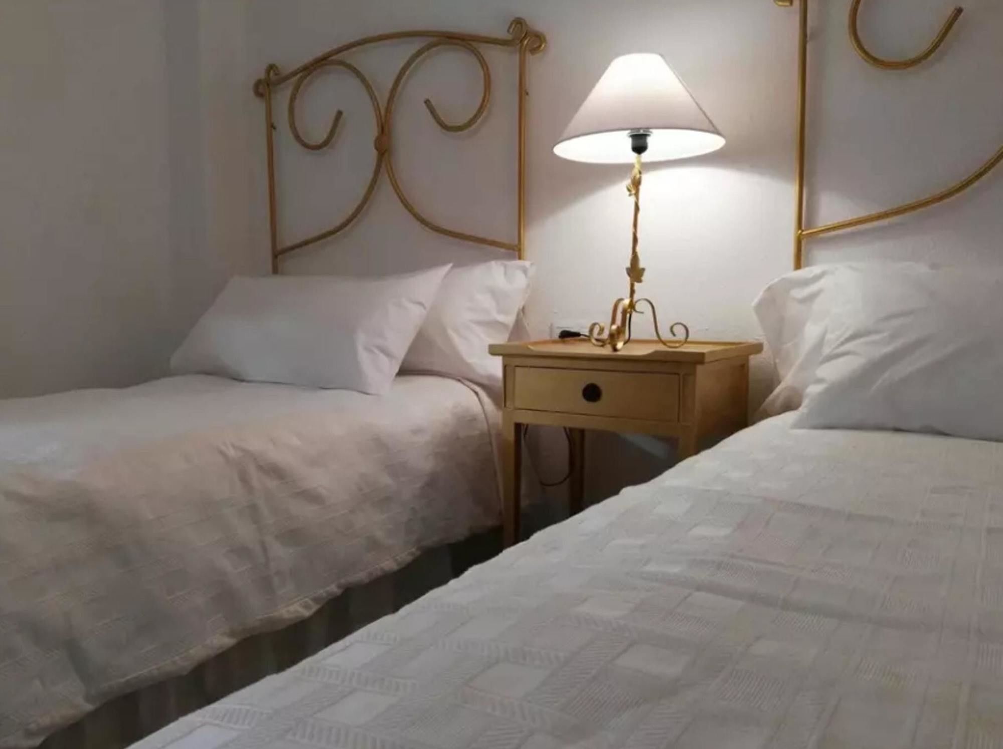 With 3 Bedrooms In Estepona, With Wonderful Mountain View An Appartement *